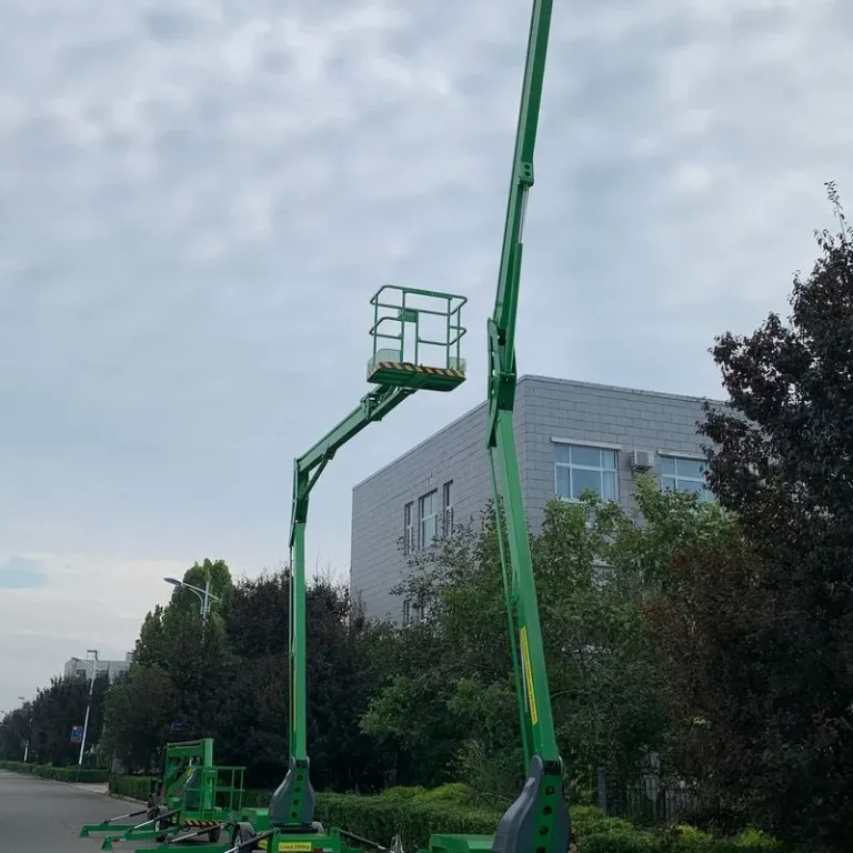 Traction type folding arm elevator